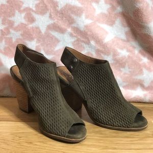 Green Vince Camuto sandals